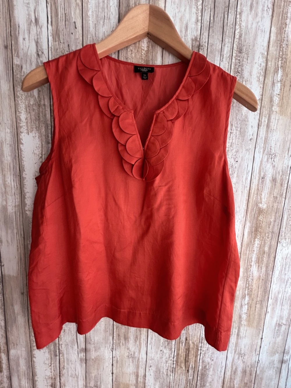 Talbots Coral Scallop V-Neck Sleeveless Top - silk blend sz 12p